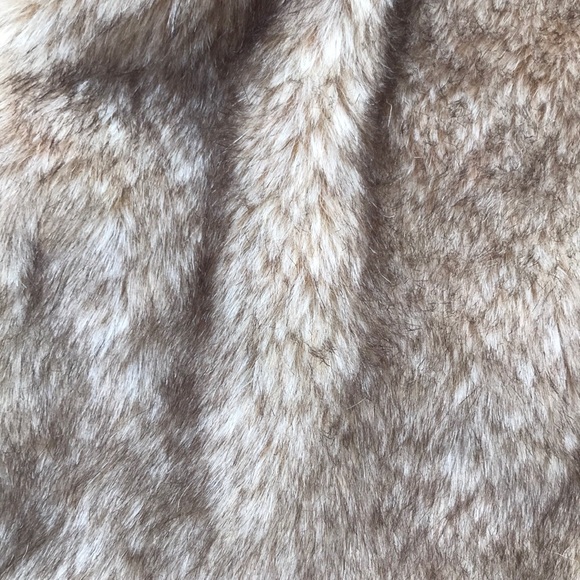 Knitworks Faux Fur Vest - Picture 3 of 8